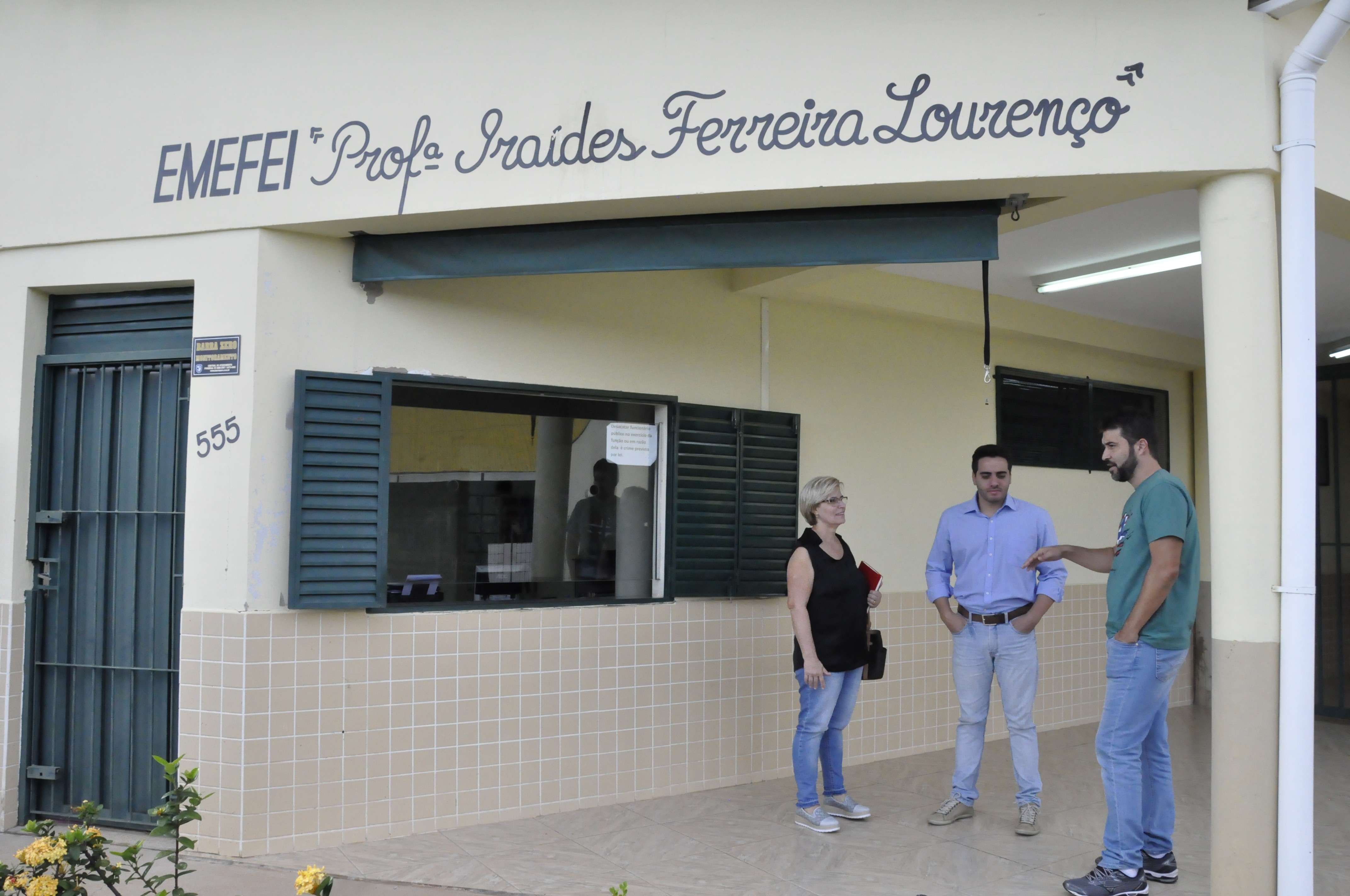 2019515_Vereadores Germina, Sanches e Bagnoli em visita à Emefei Prof.ª Iraídes Ferreira Lourenço.